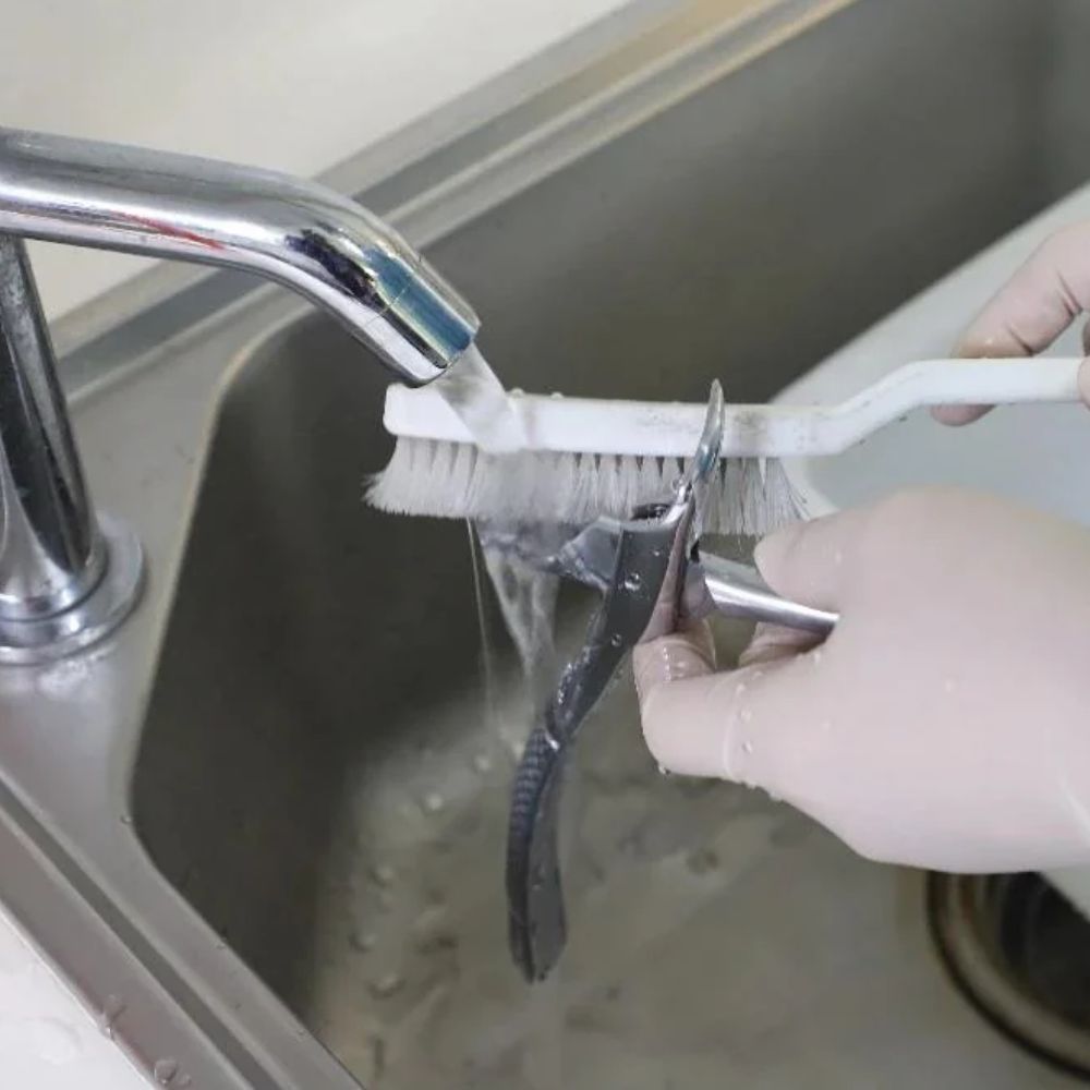 dental instruments cleaning