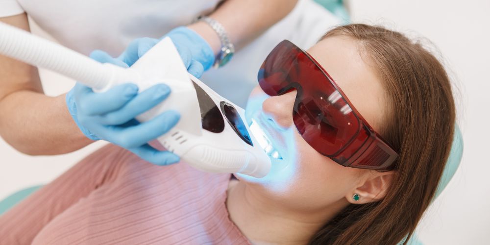 Teeth whitening in West Delhi